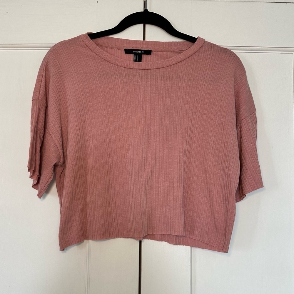 FOREVER 21 Cropped Boxy Flowy Raw Hem Pink/Blush T-Shirt